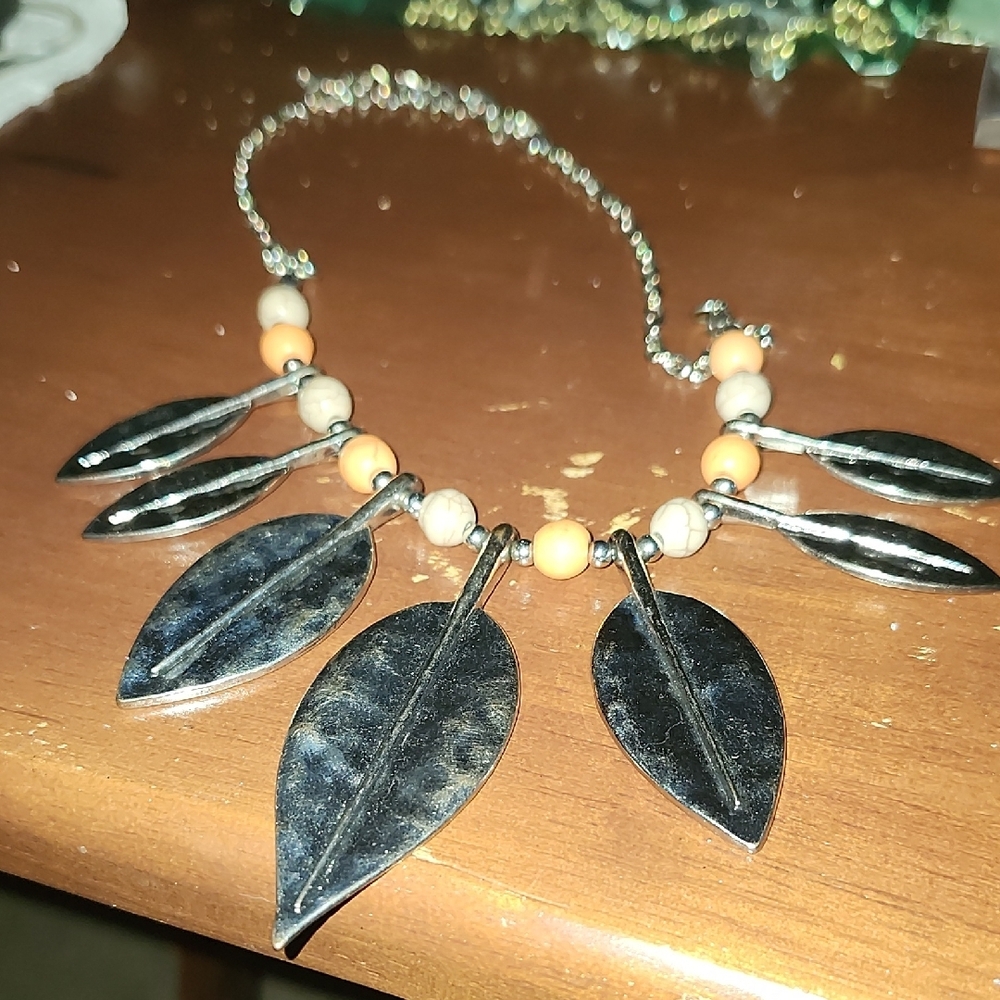 Silver Leaf Pendant Necklace